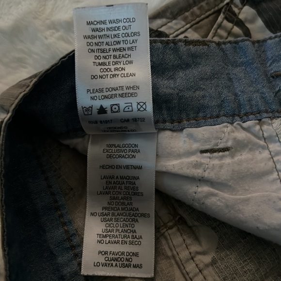 Levi’s Short - Picture 7 of 7